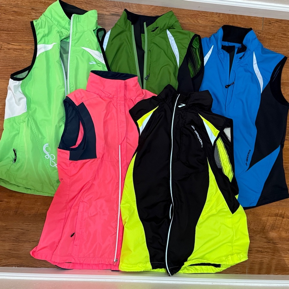 Lot Bundle of 5 Brooks Reflective Running Vests